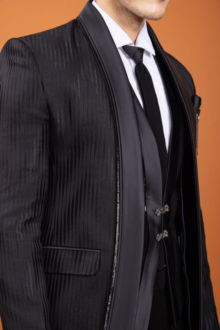 BLACK CHARM TUXEDO