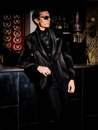 BLACK DYNASTY TUXEDO