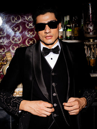 SALEM BLACK REGENT TUXEDO