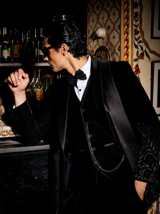 SALEM BLACK REGENT TUXEDO